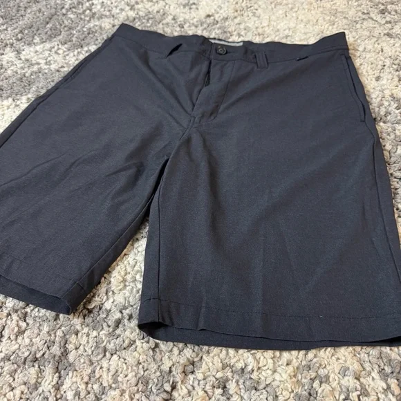 Travis Mathew, Mens Golf Athletic Shorts in Dark Gray with 9 Inseam, US Size: 34 - Picture 4 of 11